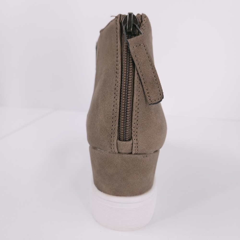 Journee Collection Seena Taupe Crossover Platform Wedge Shooties Womens Size 10 - Picture 4 of 16